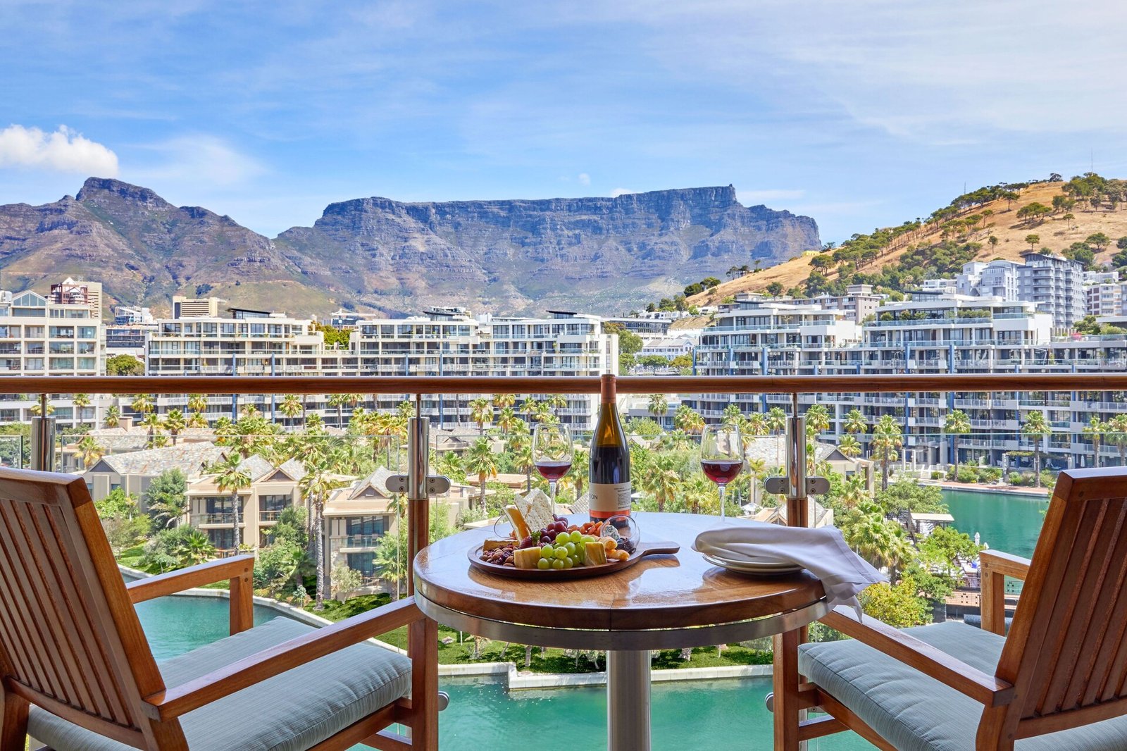 One&Only Cape Town, vibe