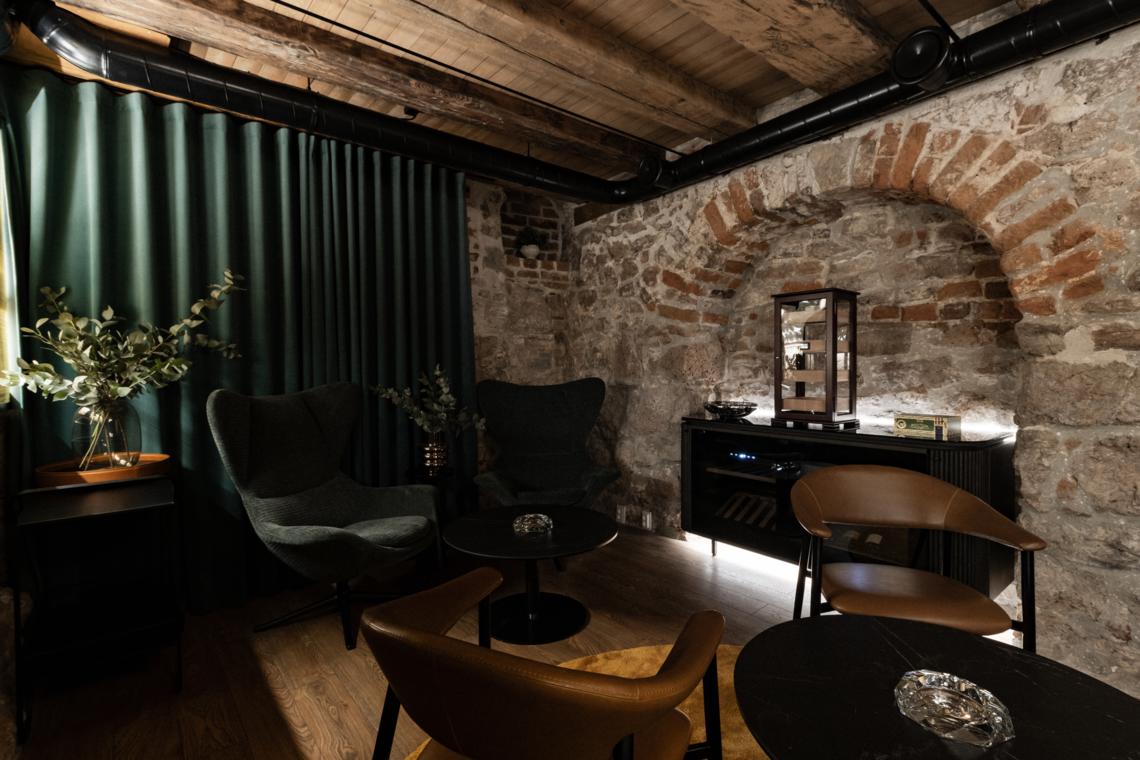 Dome Hotel, vibe