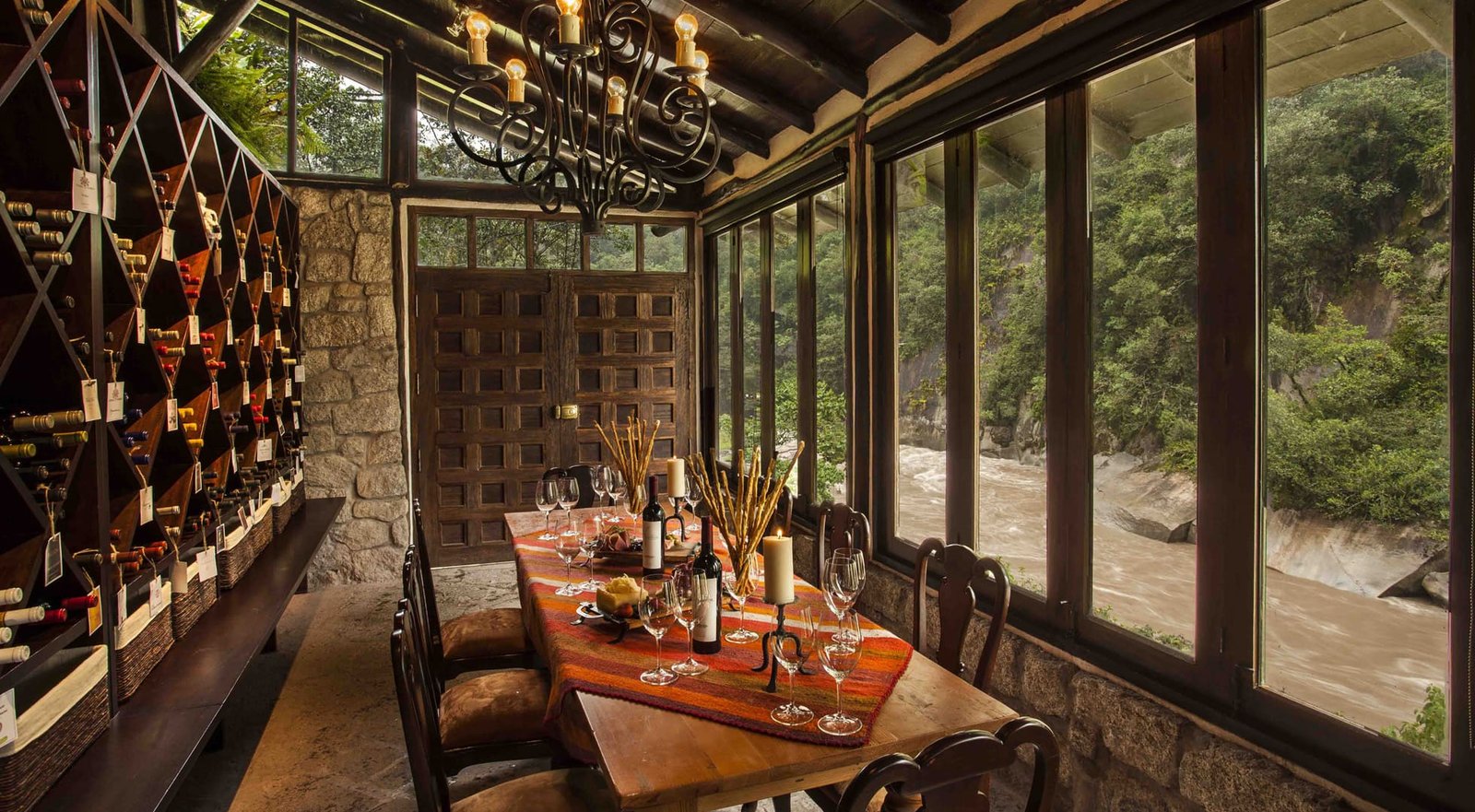 Inkaterra Machu Picchu Pueblo Hotel, the dining room