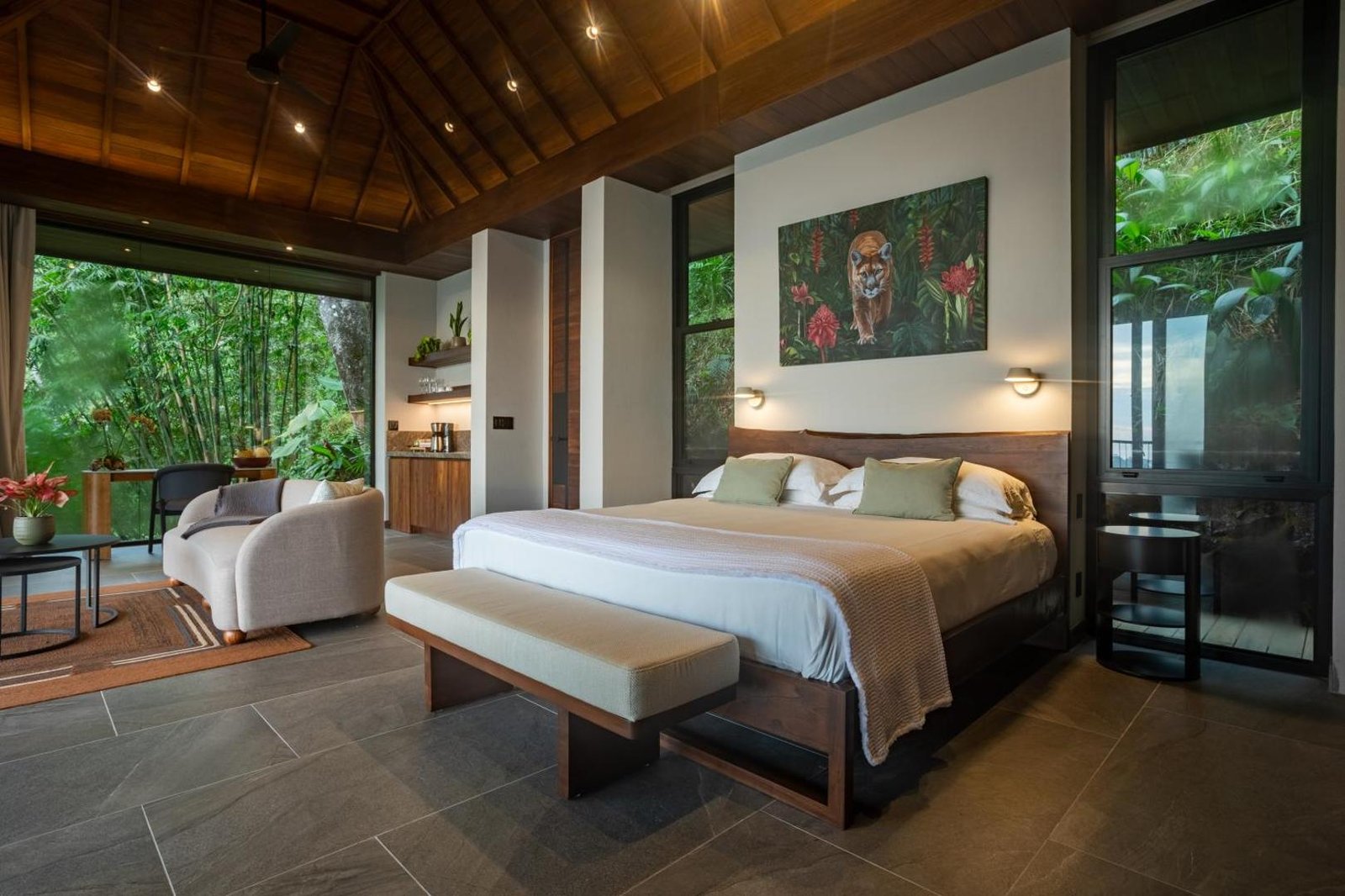 Rancho Pacifico, rooms