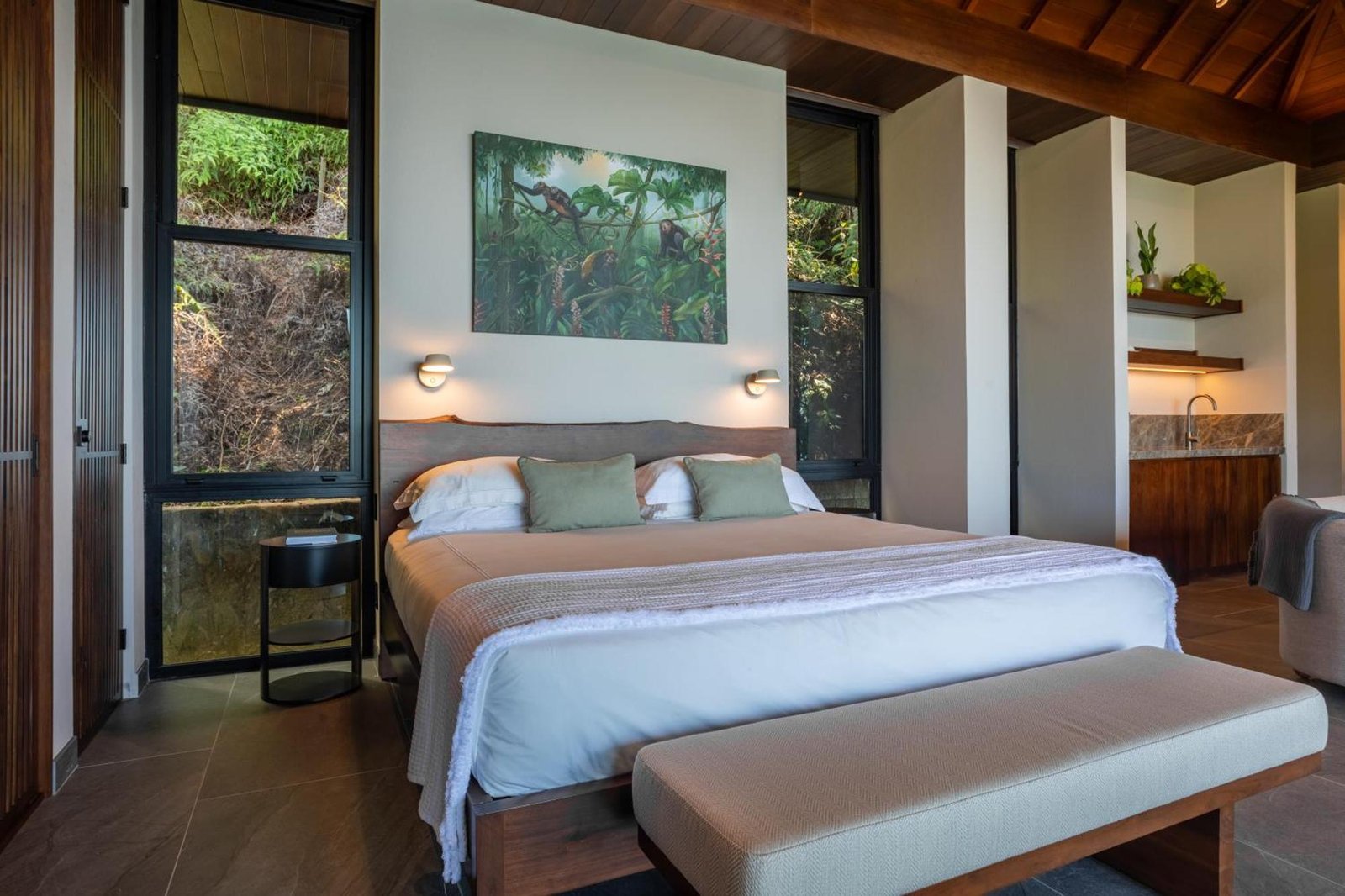 Rancho Pacifico, rooms