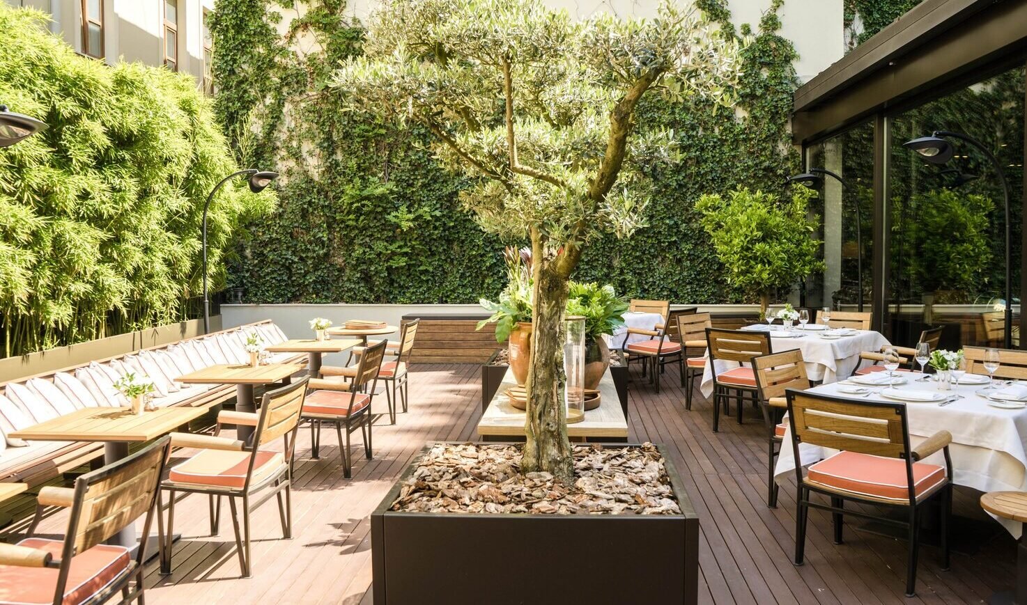 Square Nine Hotel Belgrade, eat & drink