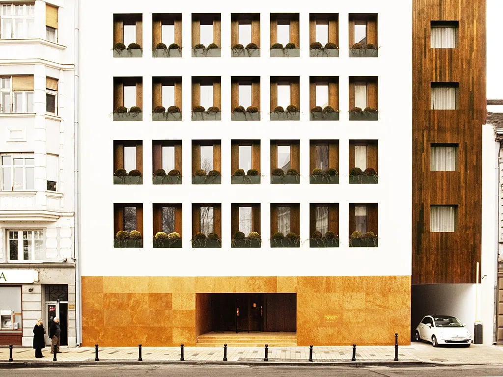 Square Nine Hotel Belgrade, backstory