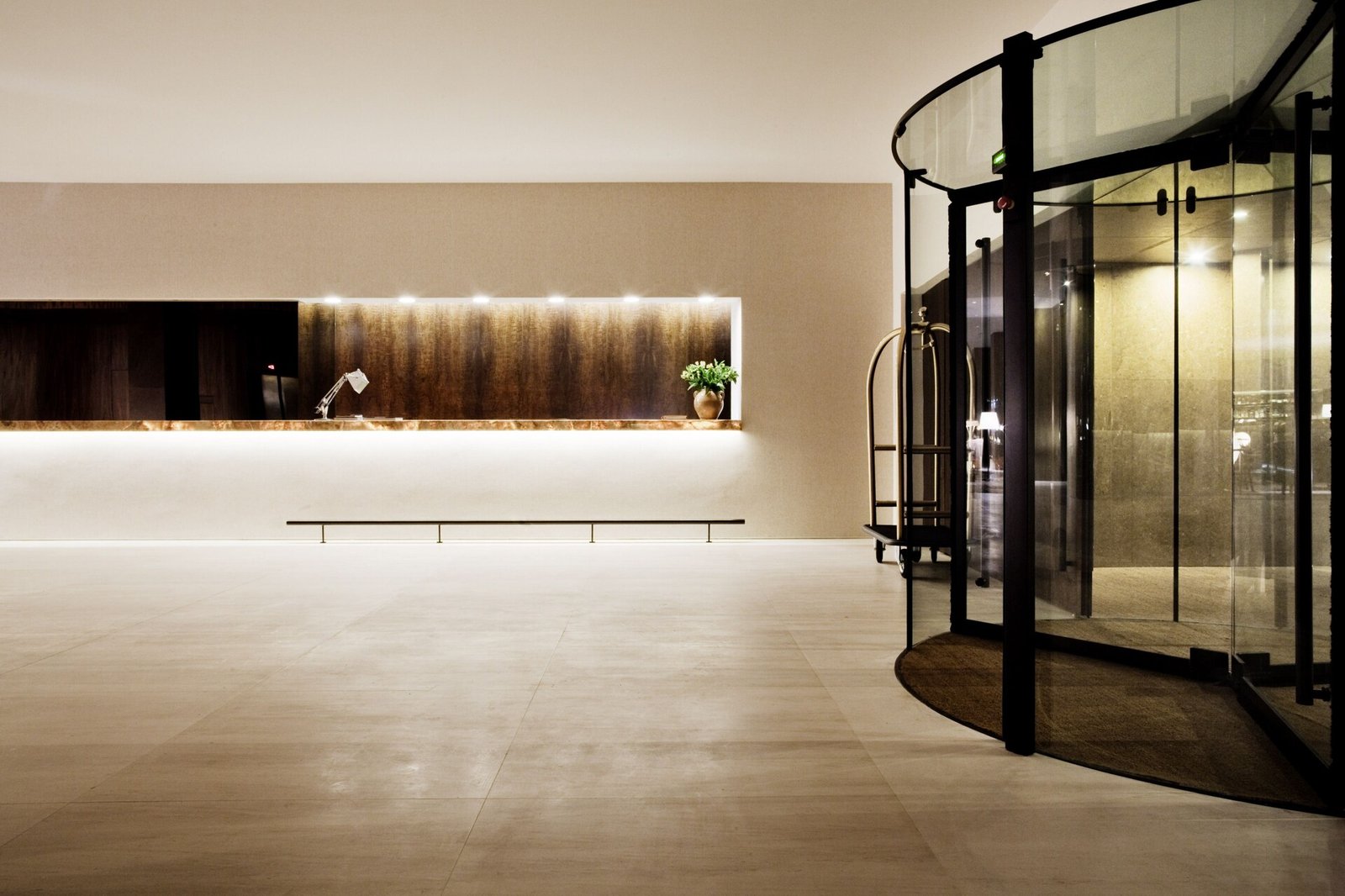Square Nine Hotel Belgrade, vibe