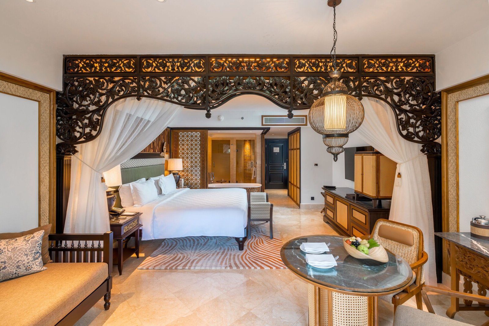 Ayana Resort Bali — vibe