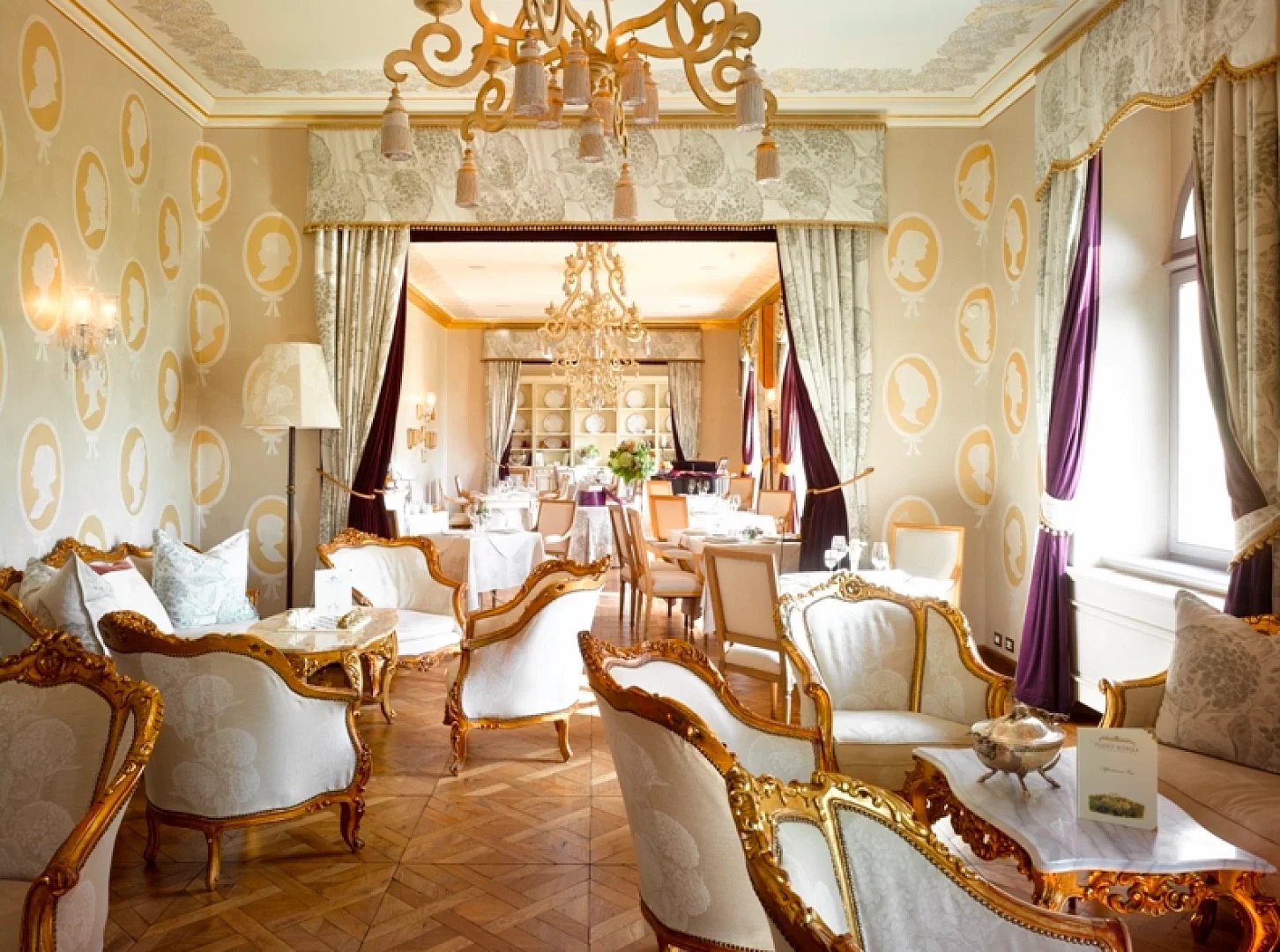 Chateau Mcely, piano nobile restaurant