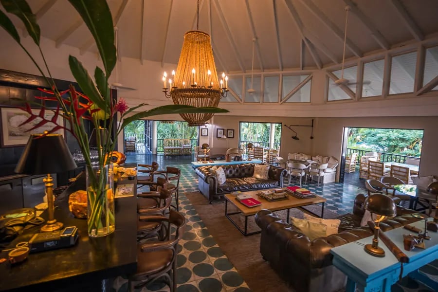 Copal Tree Lodge, eat & drink