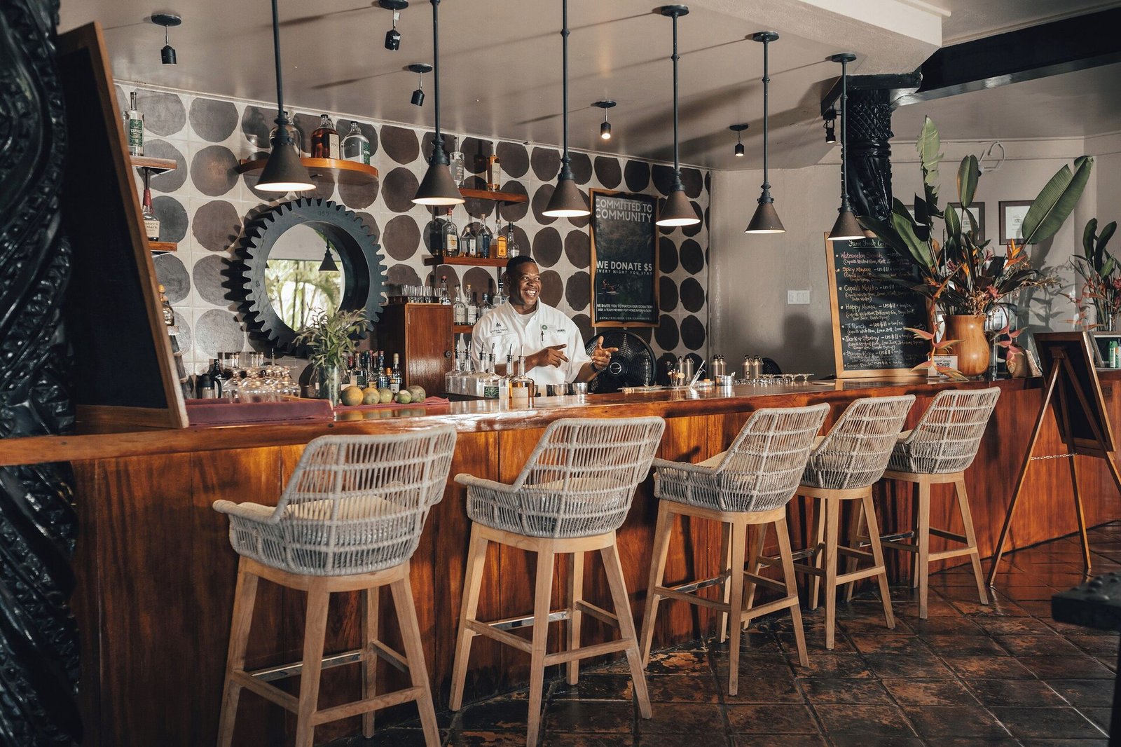 Copal Tree Lodge, eat & drink