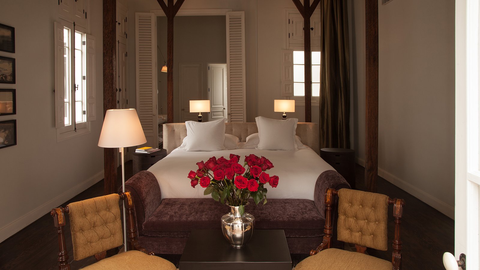 Hotel B, rooms