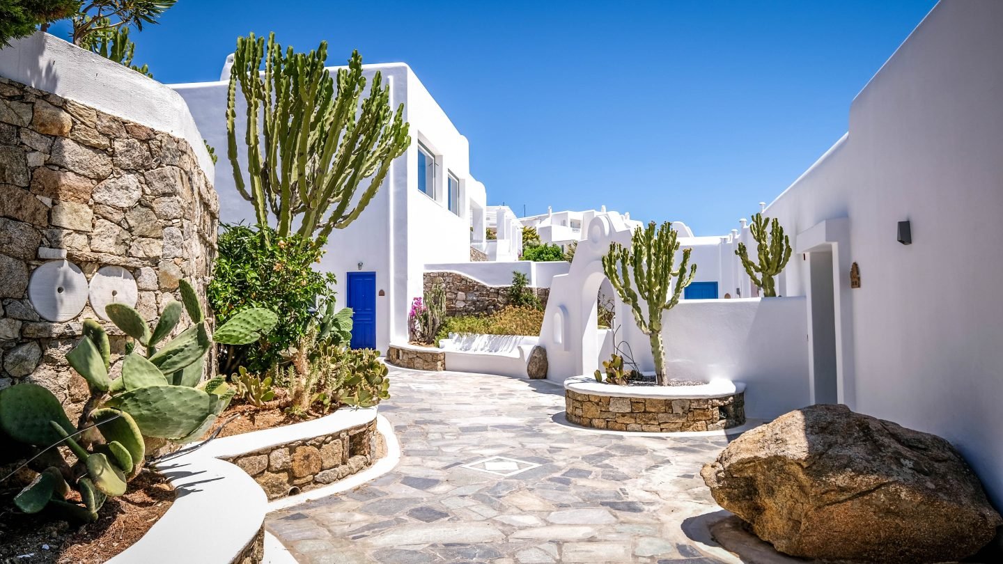 Mykonos Grand Hotel & Resort, vibe