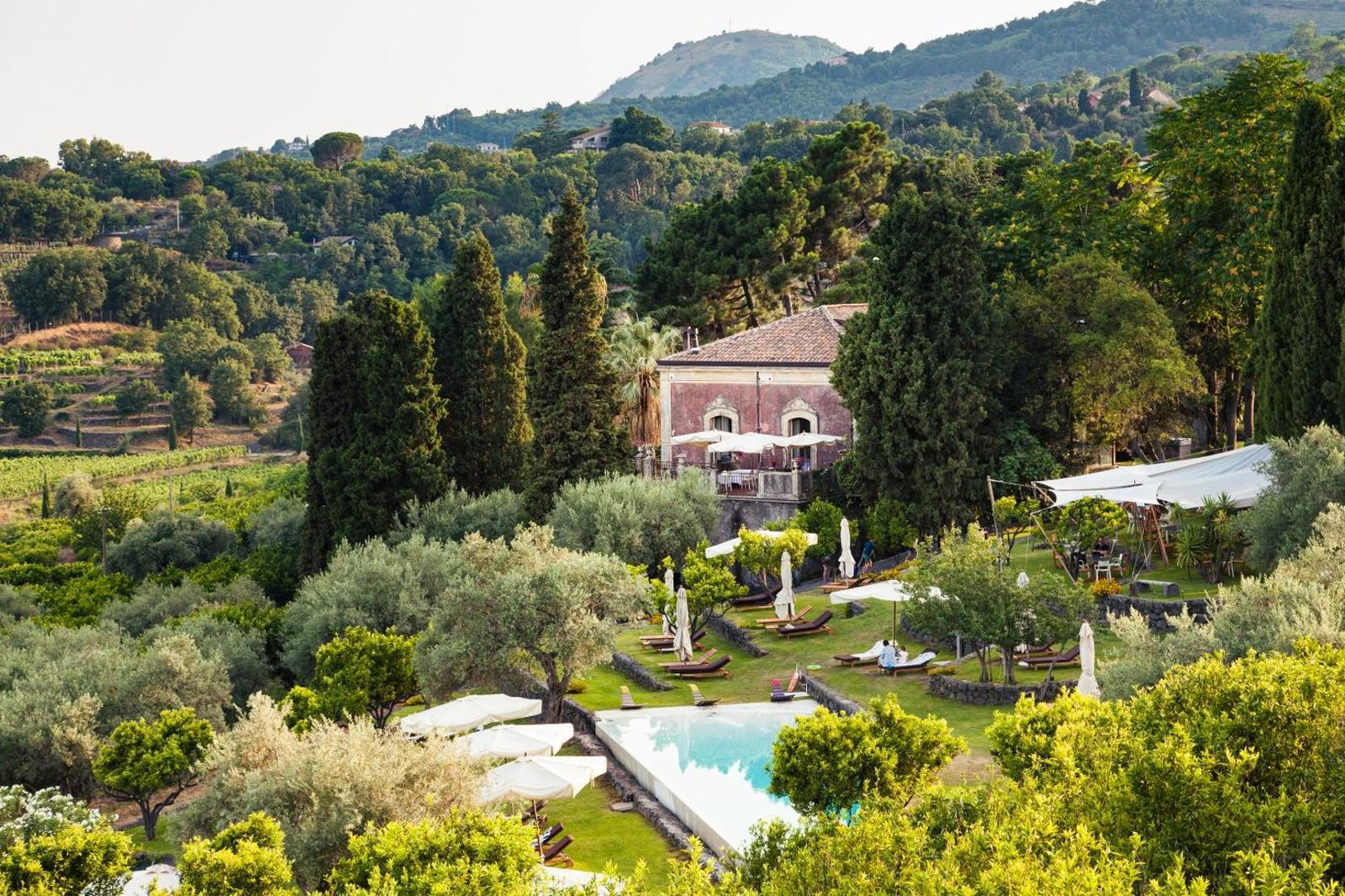 Monaci delle Terre Nere, the pool