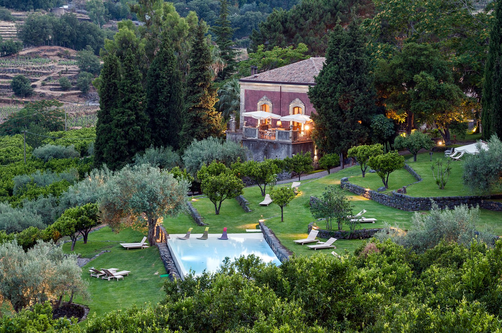 Monaci delle Terre Nere