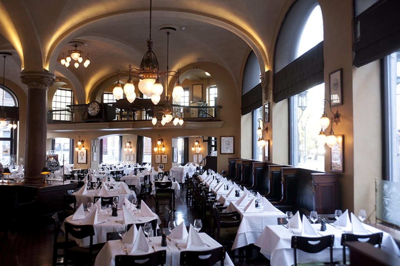 Hotel Continental, eat & drink