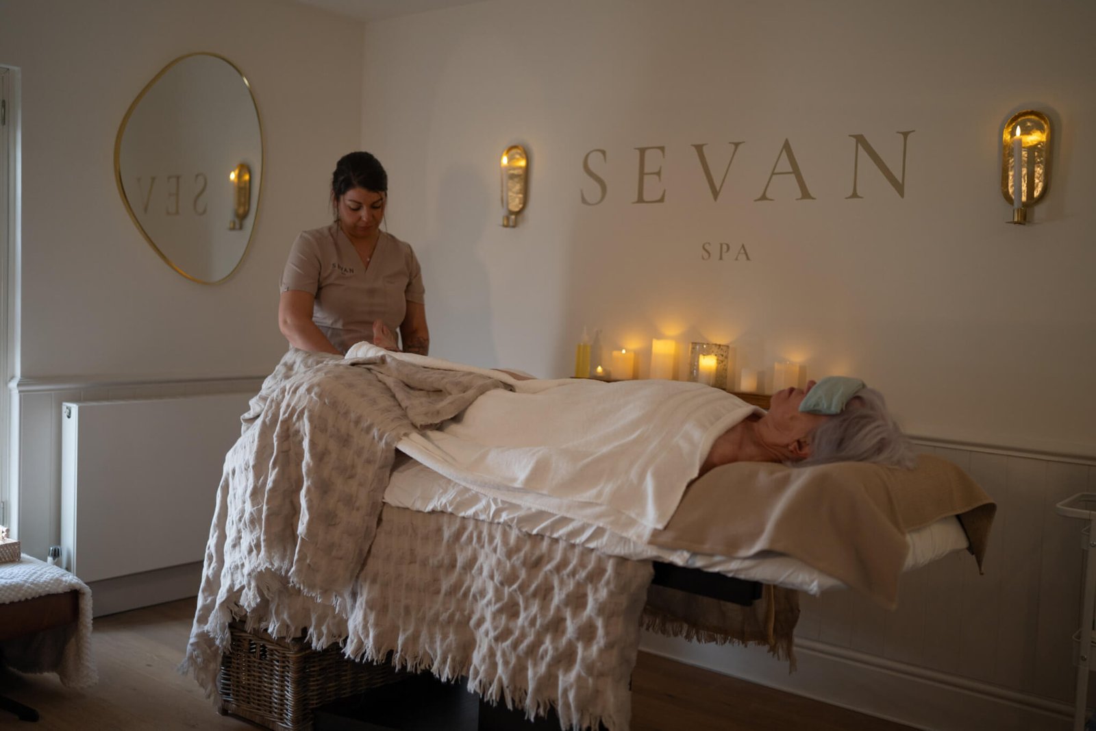 The Idle Rocks, the spa