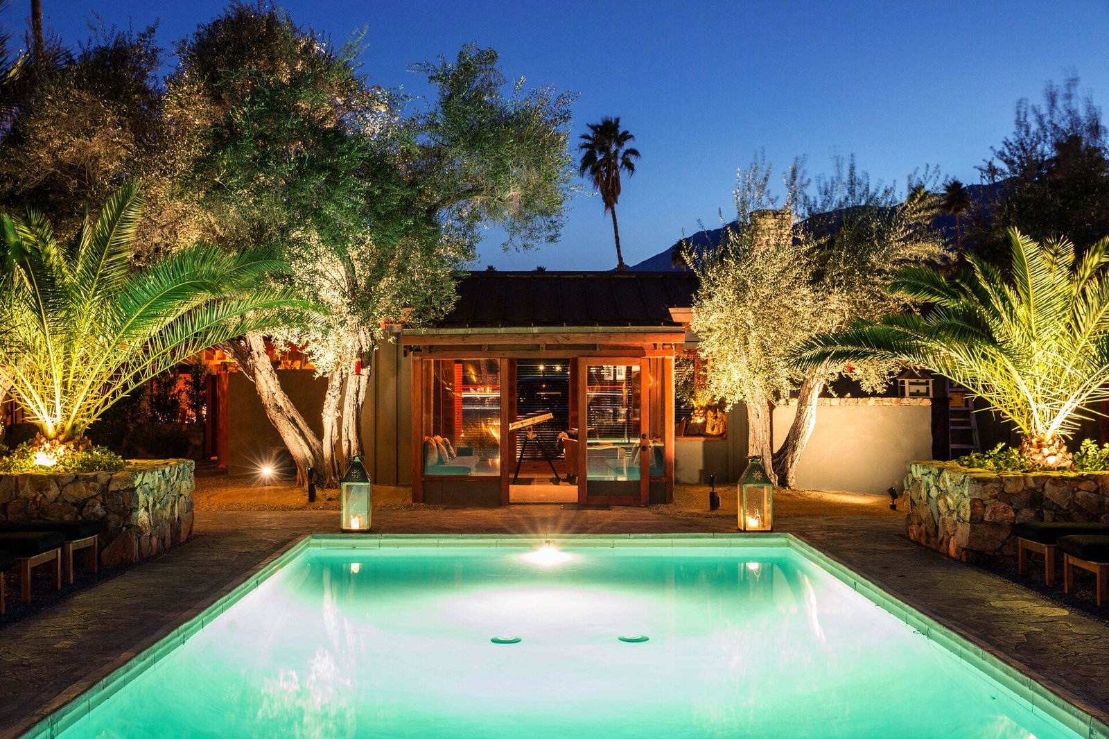 Sparrows Lodge, the pool