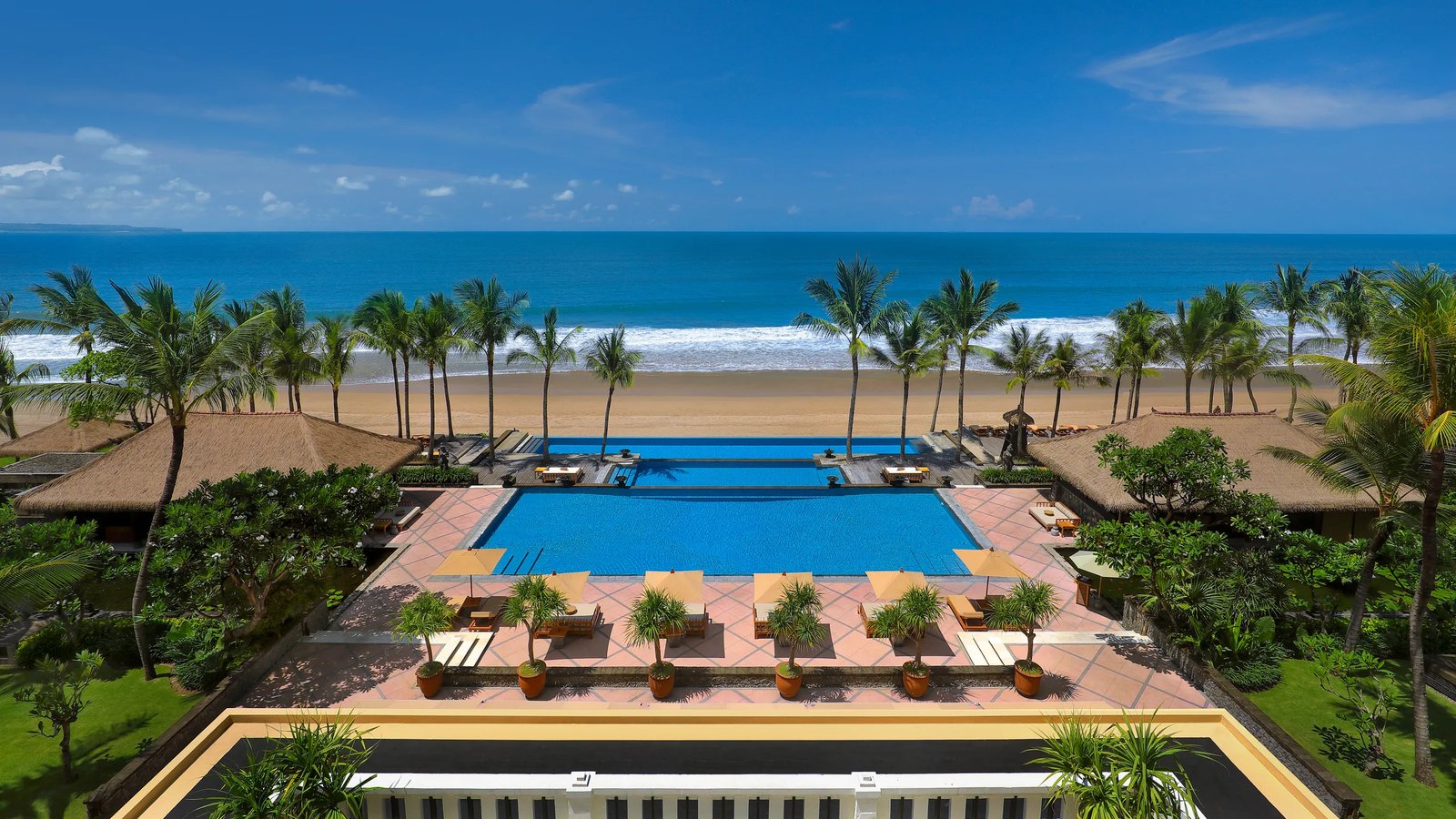 The Legian Seminyak — vibe