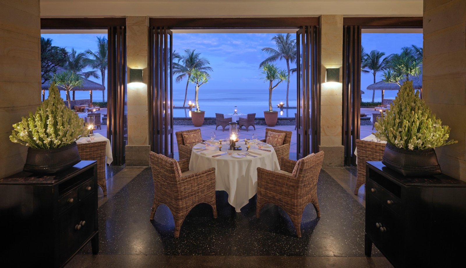 The Legian Seminyak, the restaurant
