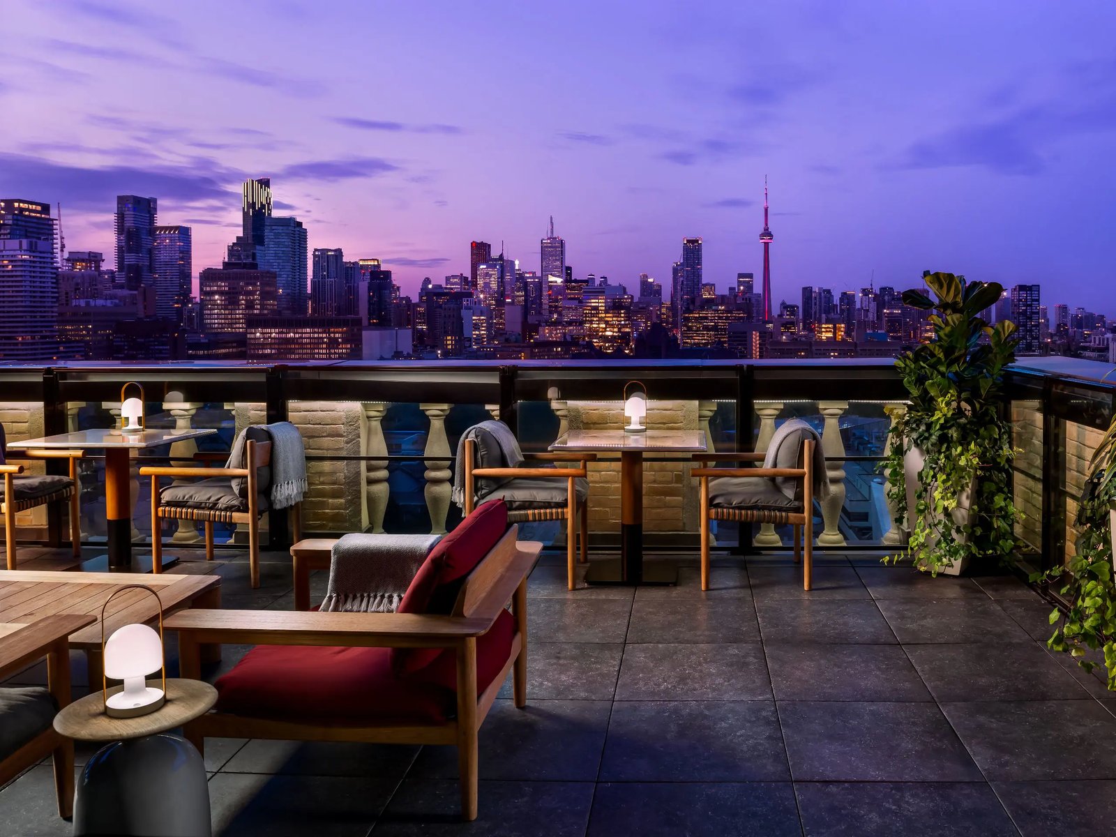 Park Hyatt Toronto, eat & drink