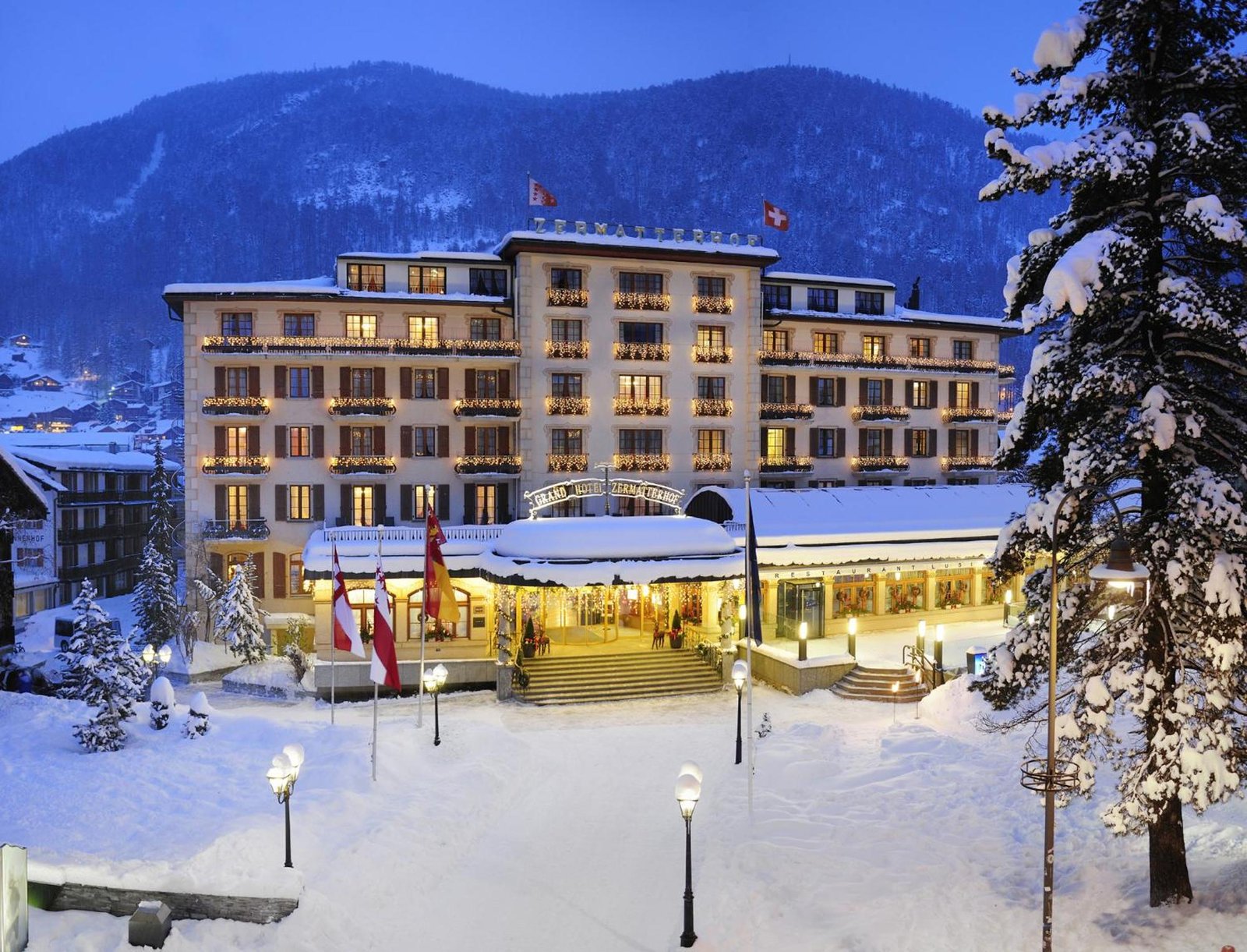 Grand Hotel Zermatterhof, backstory