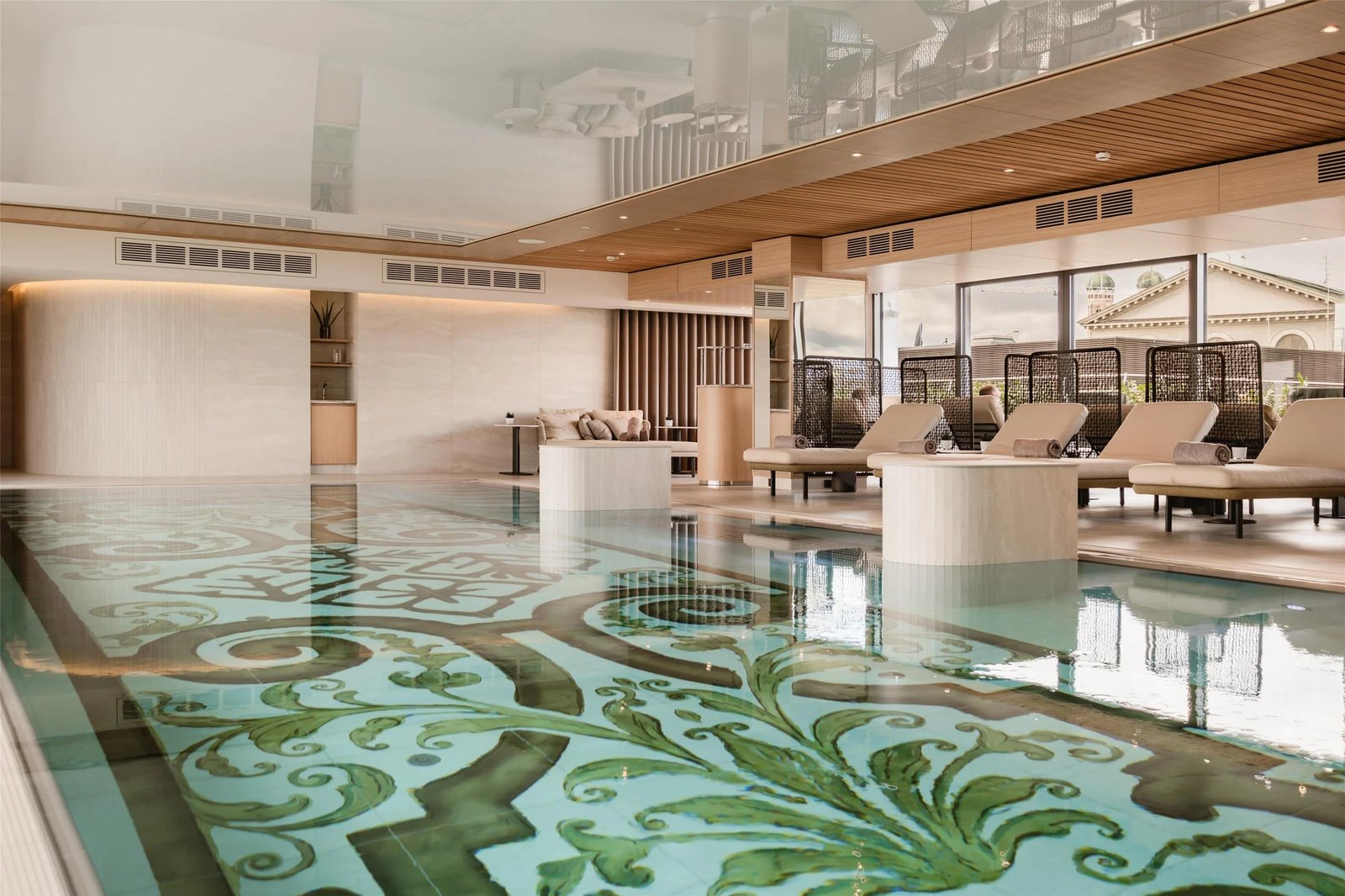 Hotel Vier Jahreszeiten Kempinski München, the pool
