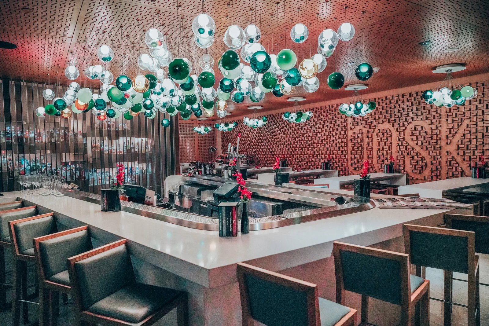 Shangri-La Toronto, bosk