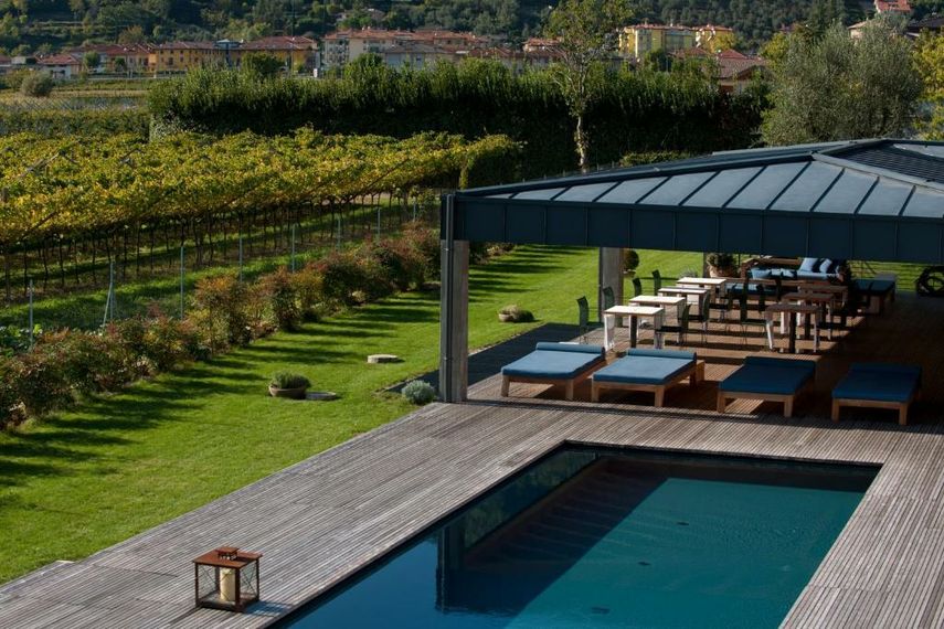 Vivere Suites and Rooms, at the table