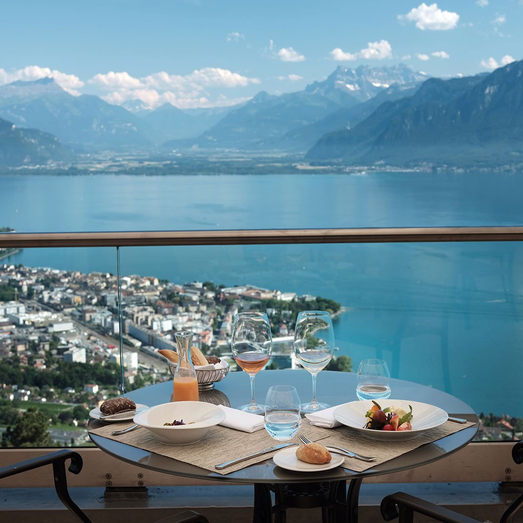 Le Mirador Resort & Spa, at the table