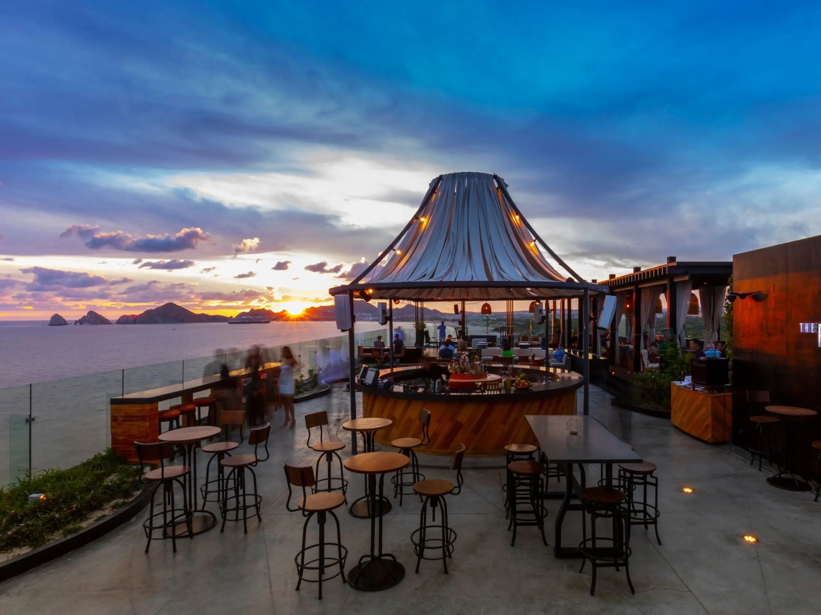 The Cape, a Thompson Hotel, by Hyatt, eat & drink