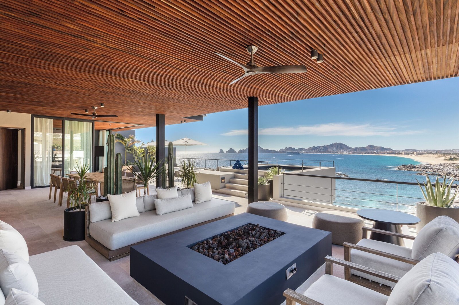 The Cape, a Thompson Hotel, by Hyatt, vibe