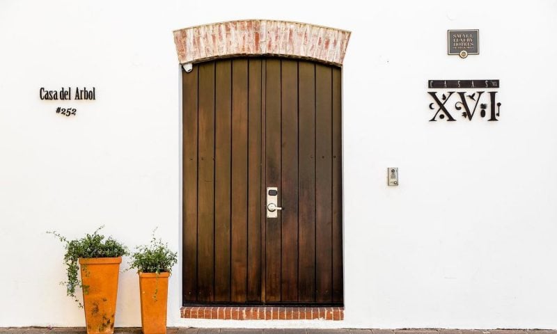 Casas del XVI, backstory