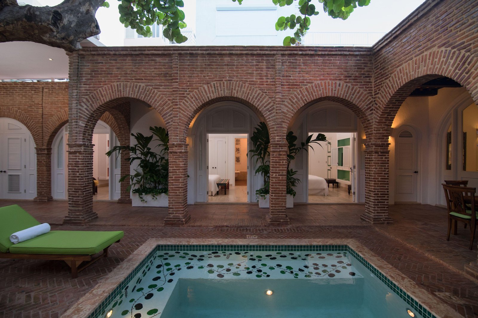 Casas del XVI, vibe