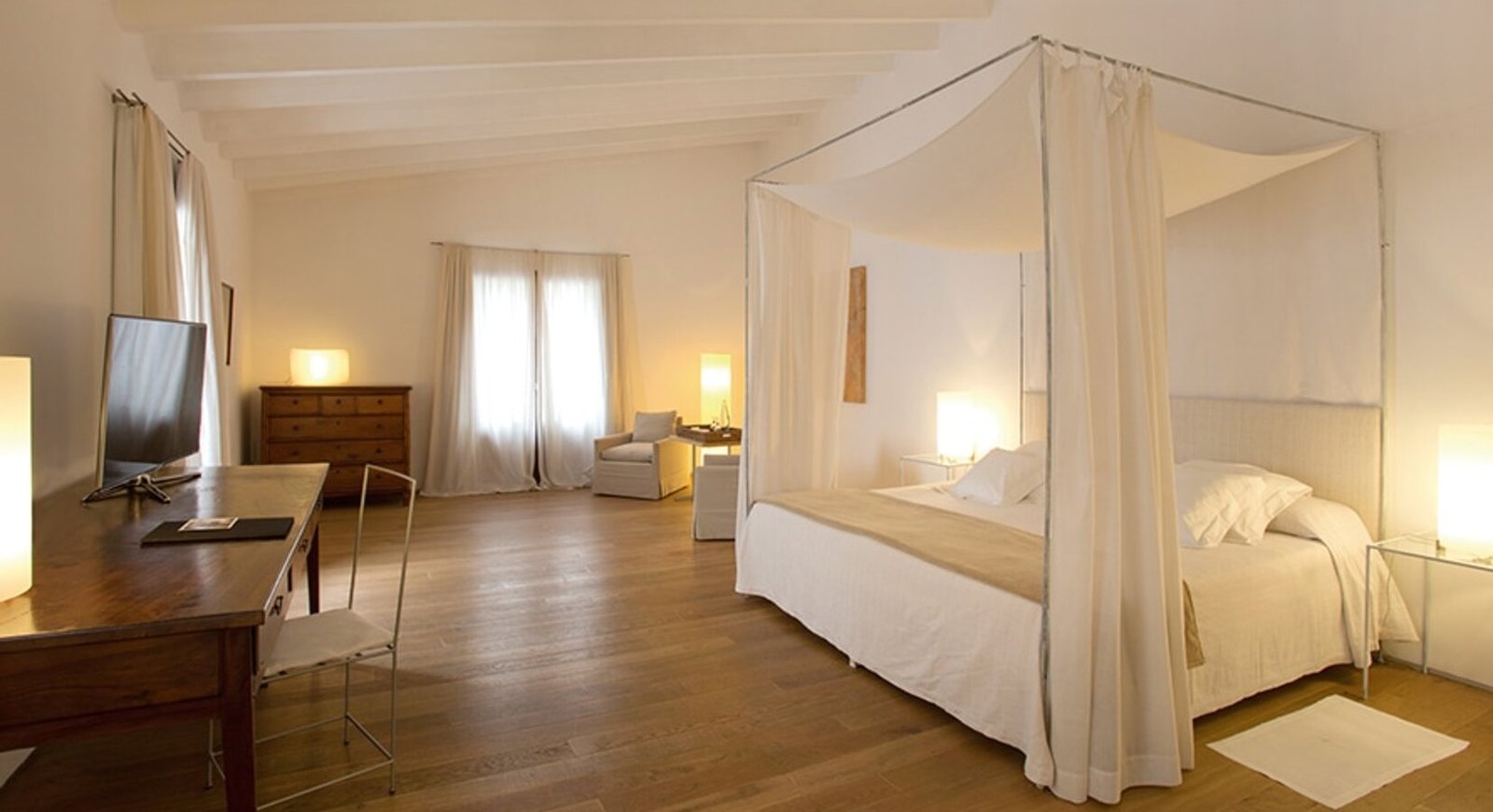 Hotel Convent de la Missió, rooms