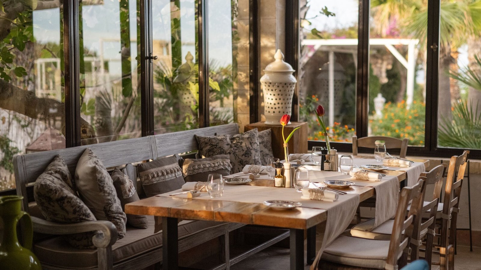Canne Bianche Lifestyle & Hotel, at the table