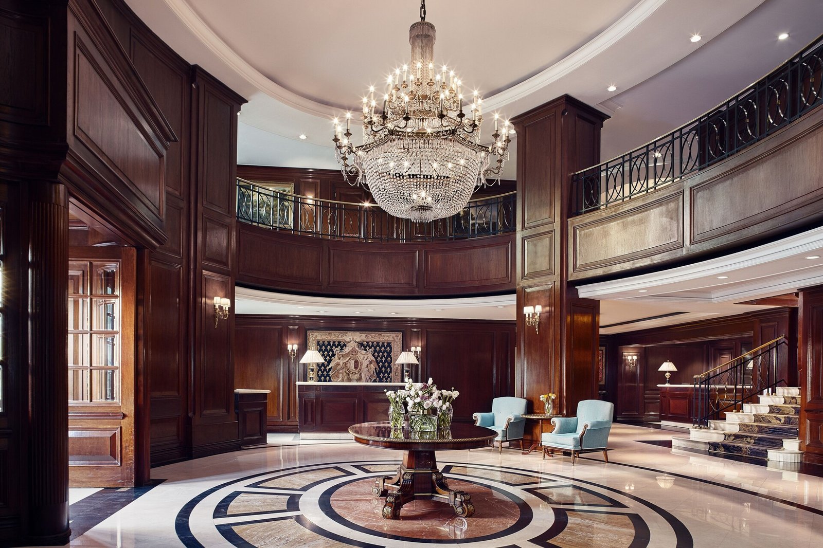 The Ritz-Carlton, Santiago, vibe