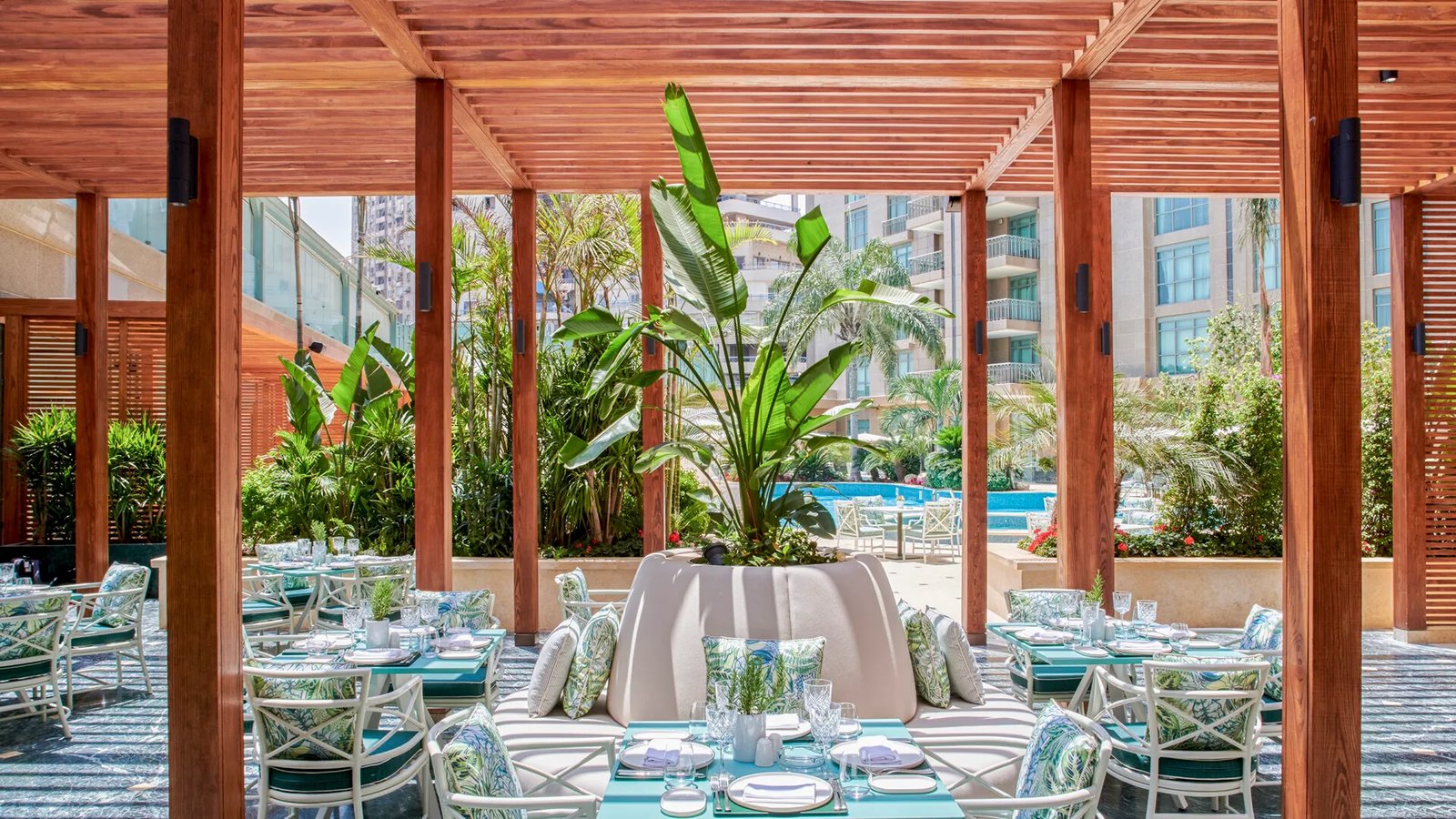 Four Seasons Hotel Cairo at Nile Plaza, eat & drink