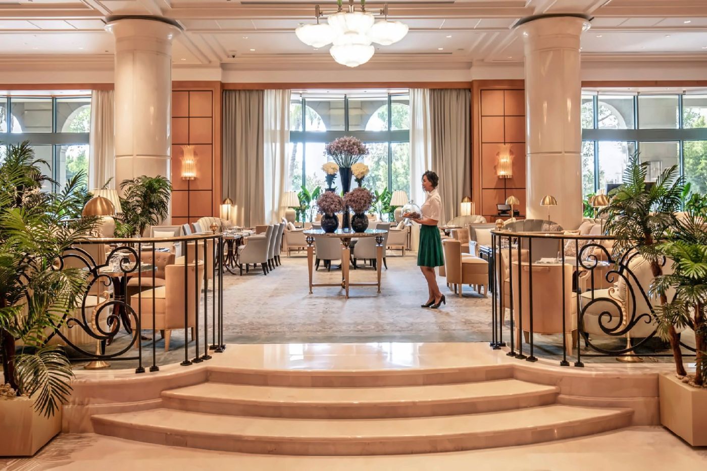 Four Seasons Hotel Cairo at Nile Plaza, vibe