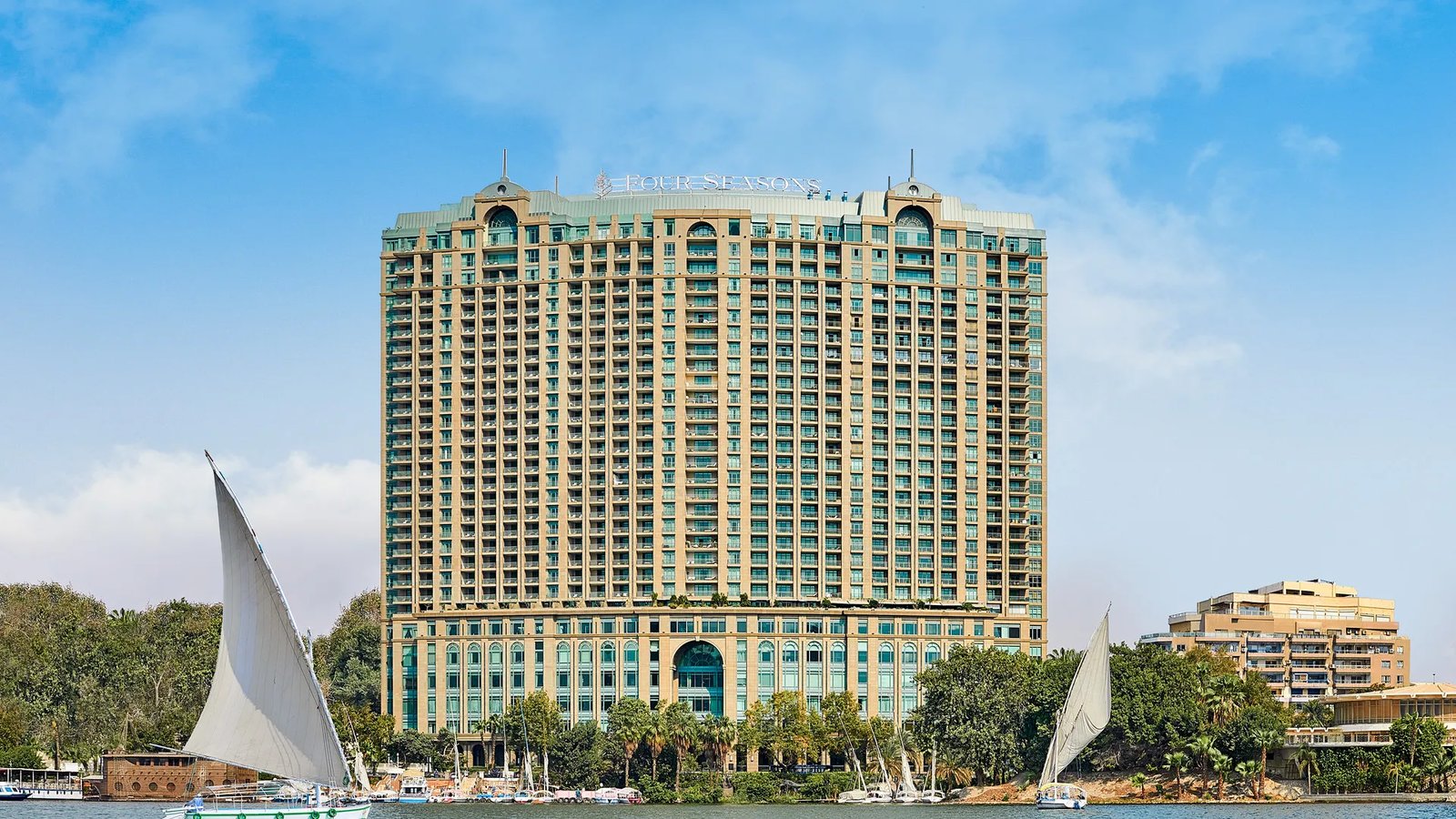Four Seasons Hotel Cairo at Nile Plaza, backstory