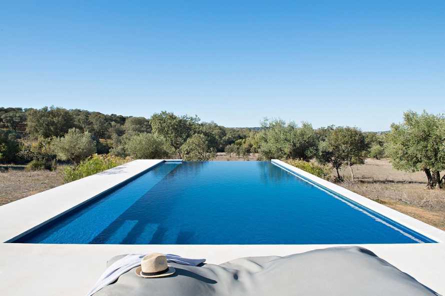 Villa Extramuros, the pool