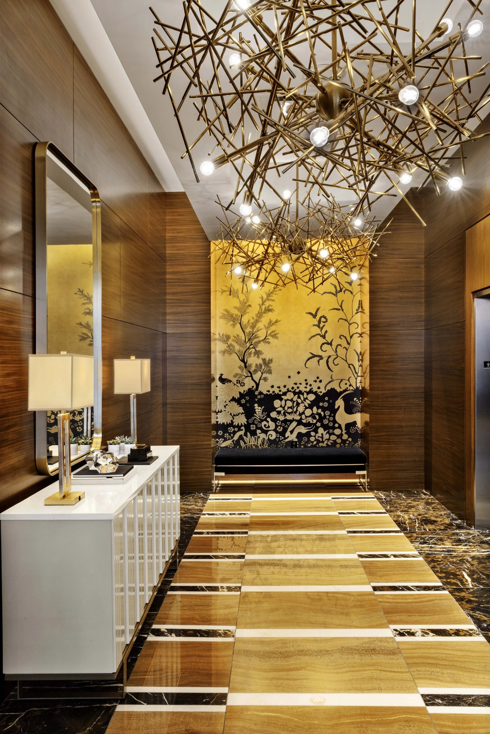 The Ritz-Carlton, Los Angeles — vibe