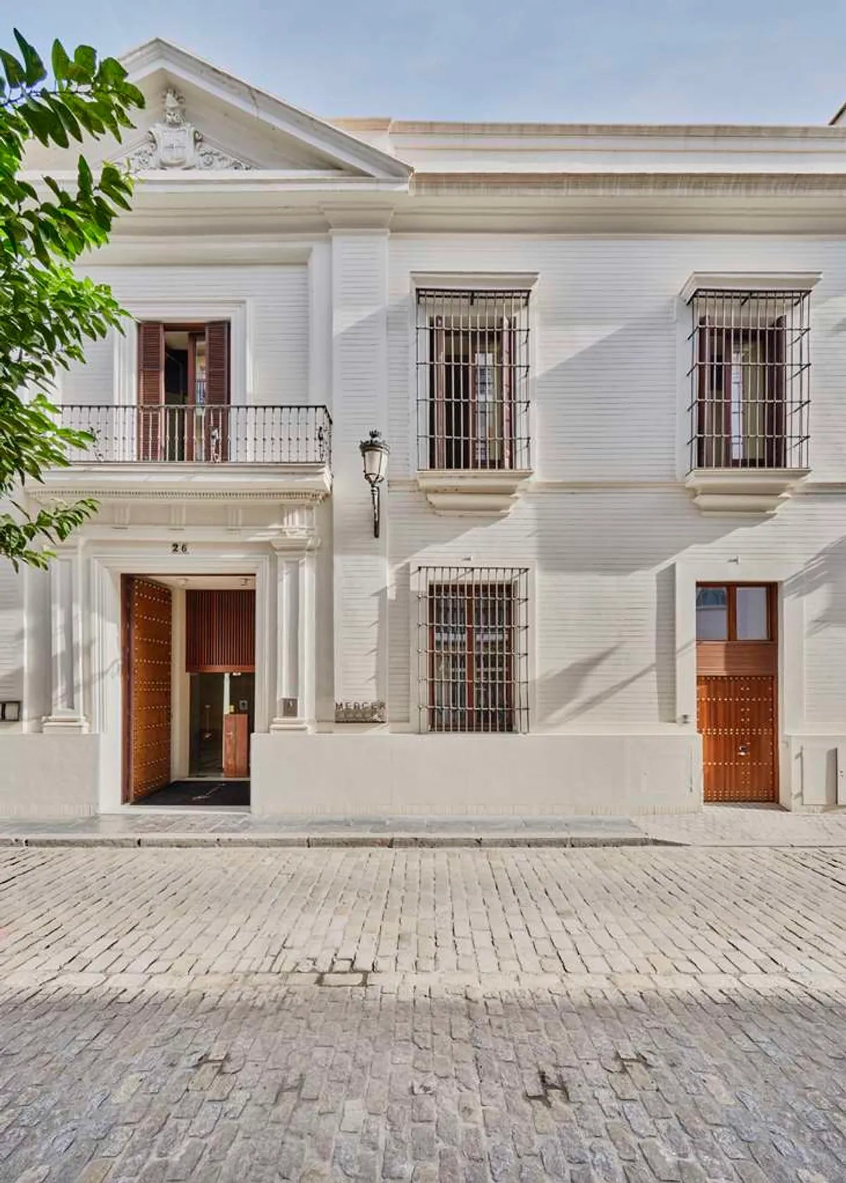 Hotel Mercer Sevilla, backstory