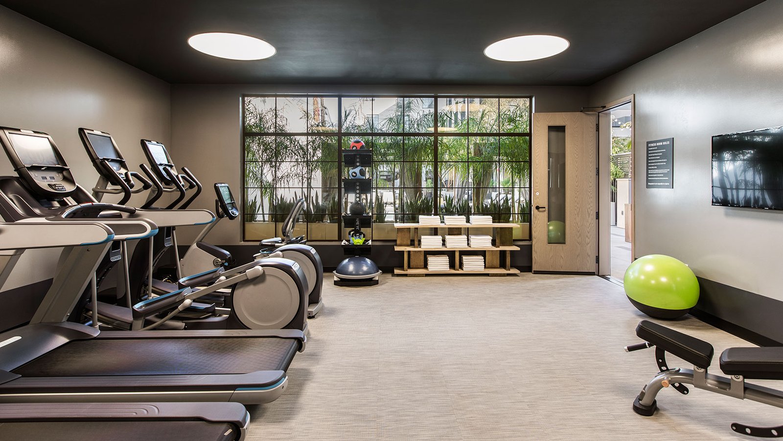 Kimpton La Peer Hotel, the gym and rooftop court