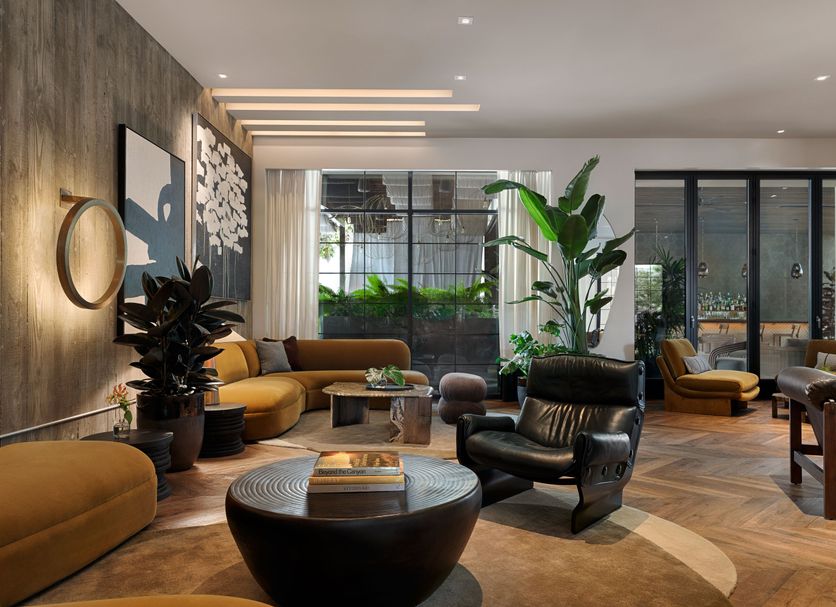 Kimpton La Peer Hotel — vibe