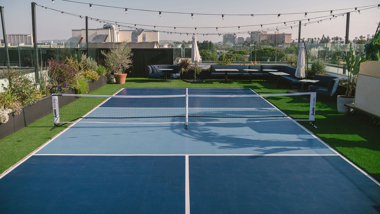 Kimpton La Peer Hotel, the gym and rooftop court