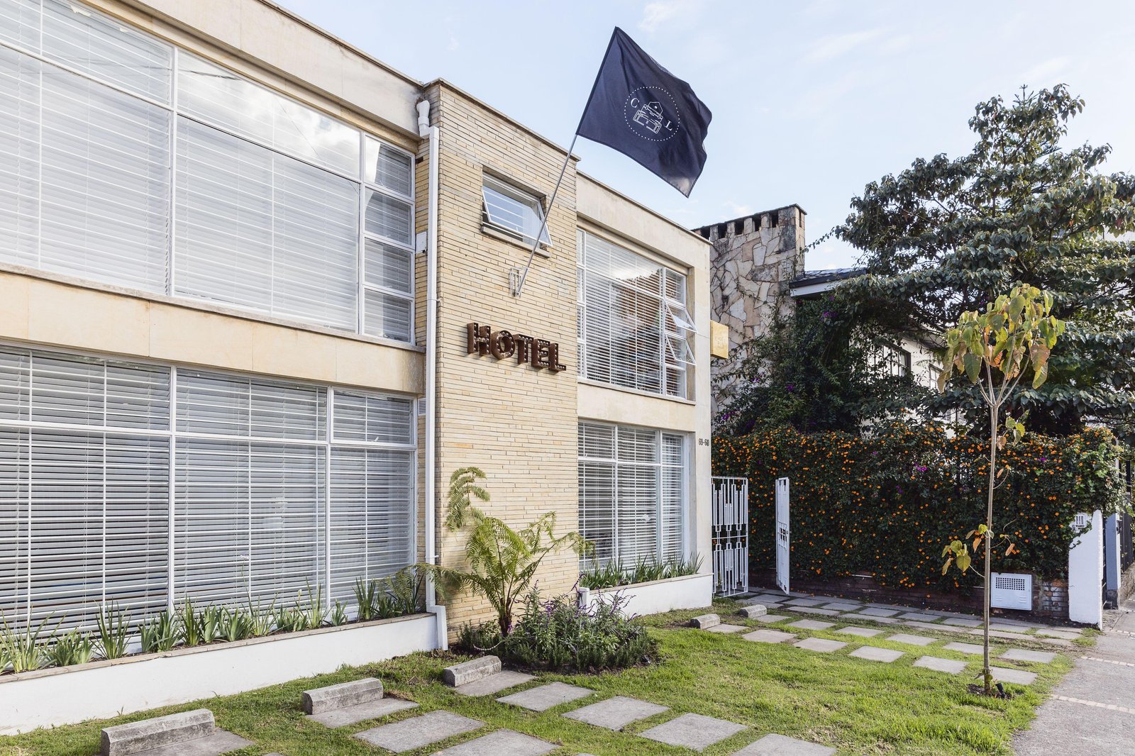 Hotel Casa Legado, backstory