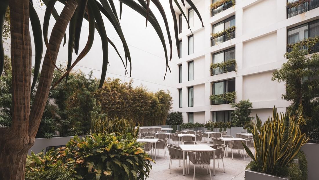 The Godfrey Hotel Hollywood — vibe