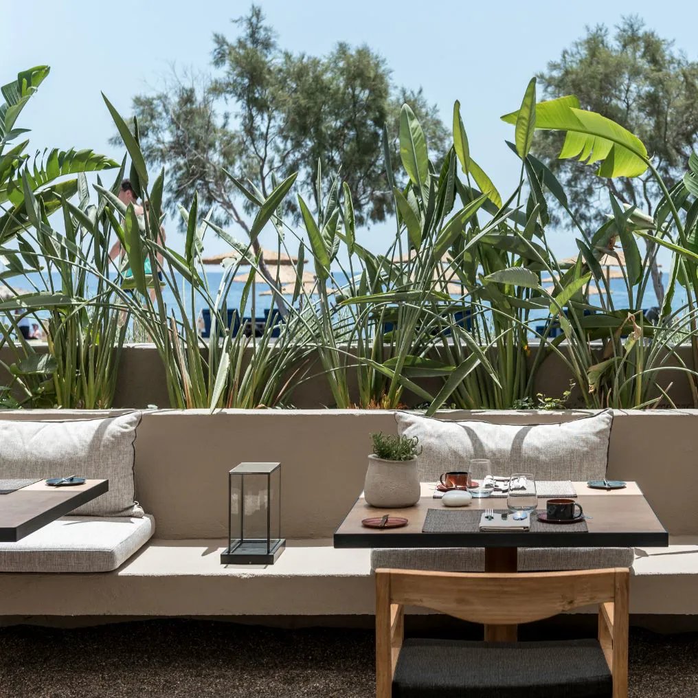 Istoria Beach, a Member of Design Hotels, Santorini, eat & drink