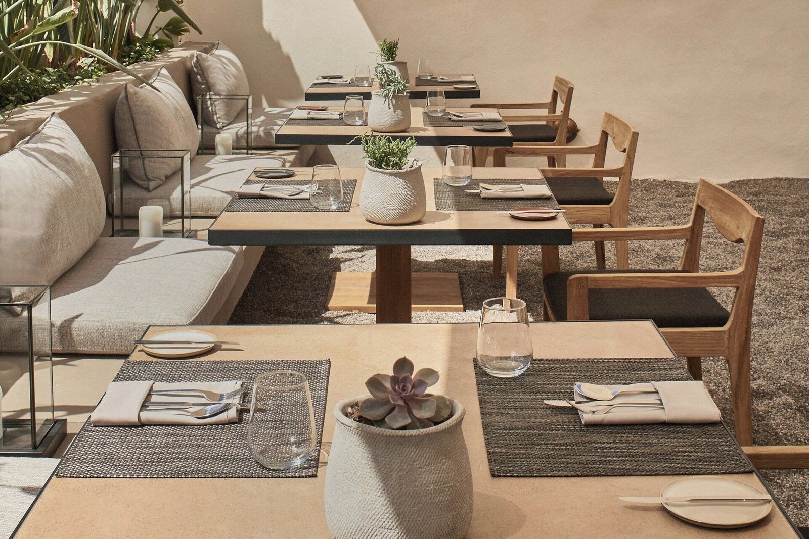 Istoria Beach, a Member of Design Hotels, Santorini, eat & drink