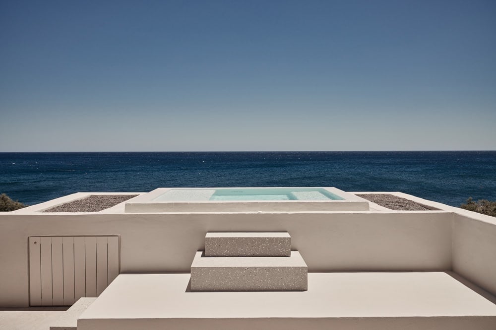 Istoria Beach, a Member of Design Hotels, Santorini, vibe