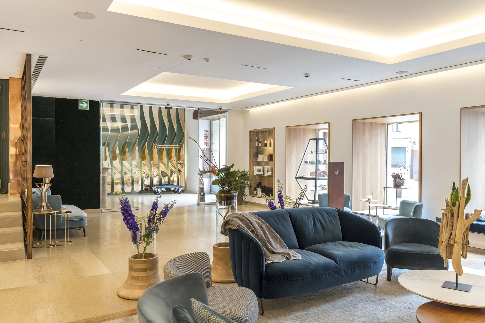 Hotel Lasala Plaza, vibe