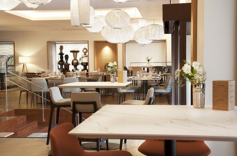 Hotel Lasala Plaza, eat & drink